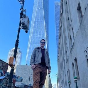 Meet your Posher, Sebastián